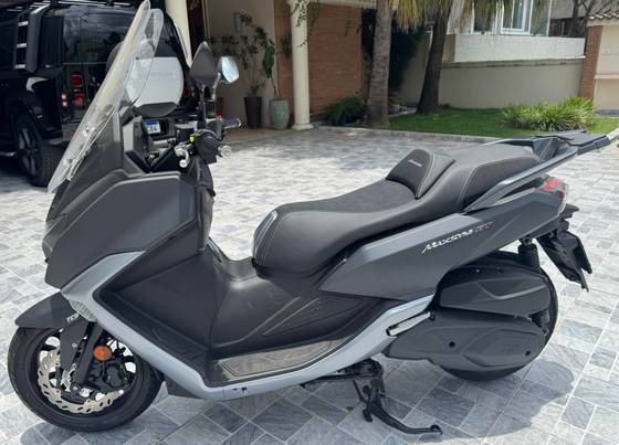 DAFRA MAXSYM 400 GT DAFRA MAXSYM 400 GT